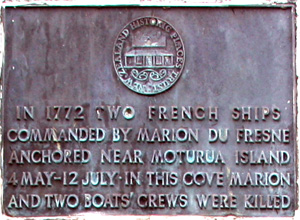 Памятный знак на месте гибели Марион-Дюфрена и его спутников.